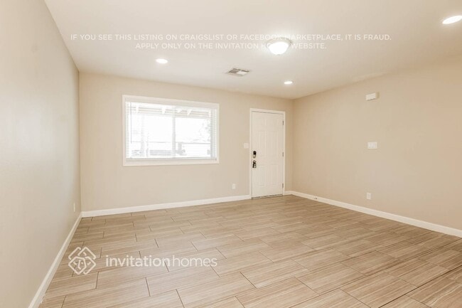 Building Photo - 1918 E Pebble Beach Dr