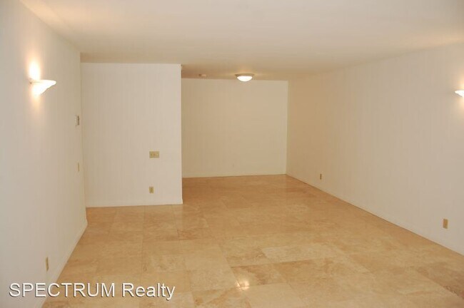 Building Photo - 2 br, 2 bath House - 1220 Coast Village Ro...