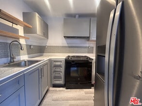 Building Photo - 5632 Baltimore St