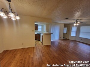 Foto del edificio - 6350 Cambridge Dr