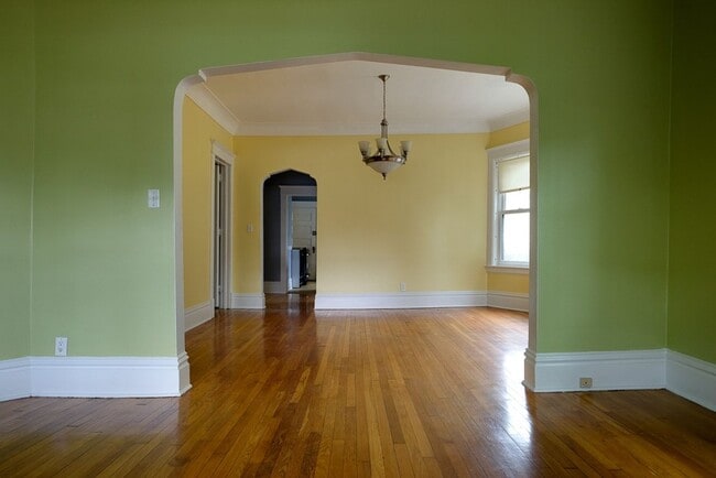 Building Photo - 913 Ashland Ave