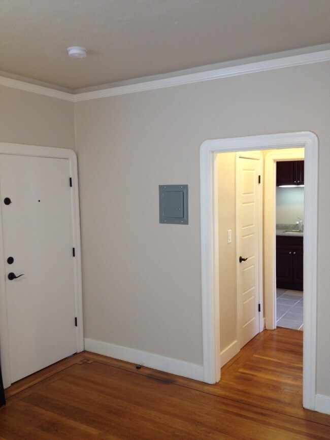 Foto del edificio - 2561 Booker St
