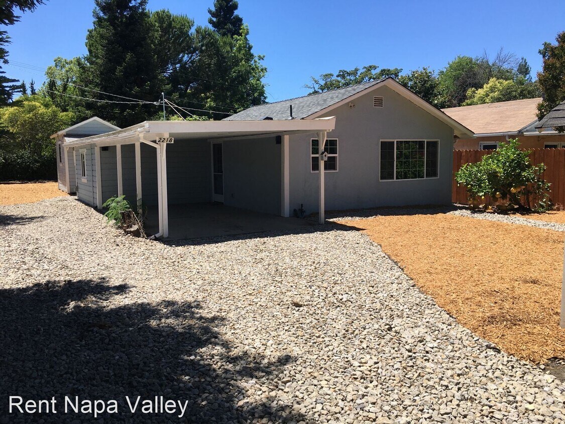 Primary Photo - 2 br, 1 bath House - 2218 Trower Ave