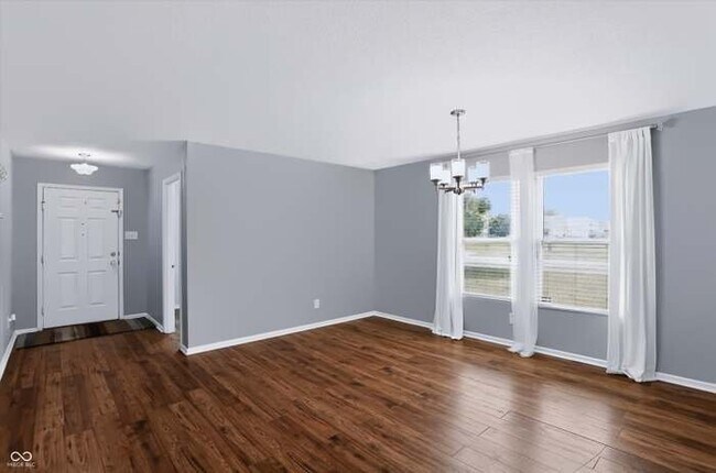 Foto del edificio - 8010 Berry Way