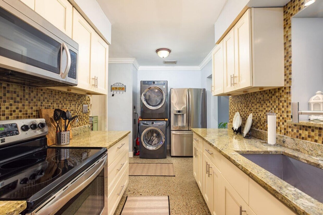 Photo - 145 SE 3rd Avenue 1a, Boynton Beach, FL 33435