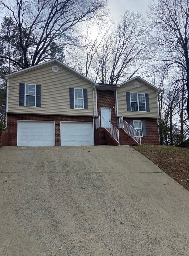 Primary Photo - New For Rent in Grayson Valley!
