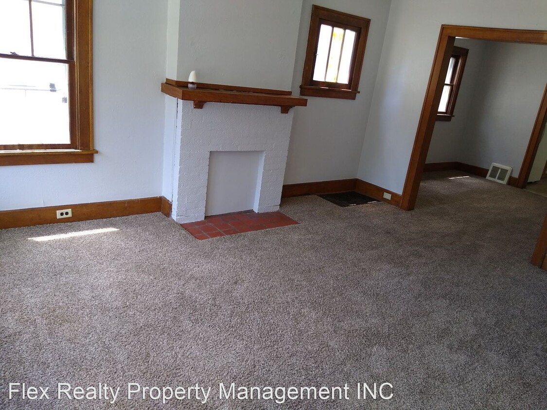 Foto principal - 3843 Hazelhurst Ave