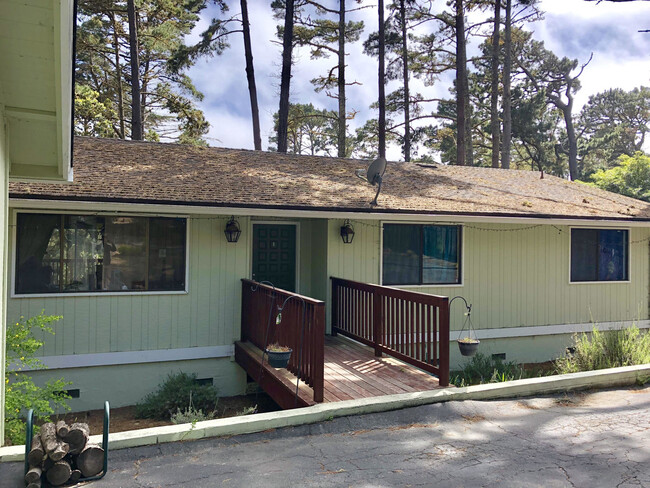 Building Photo - Large Pebble Beach Home