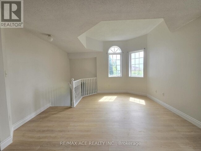 Building Photo - 48 Ambler Bay