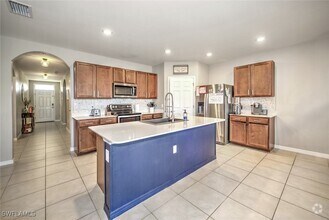 Building Photo - 2711 Tarragona Ct