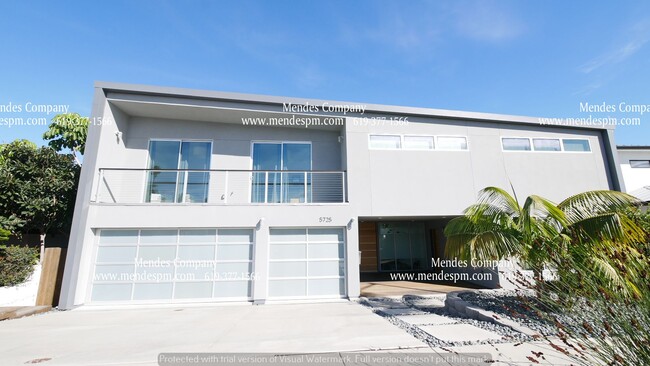 Foto del edificio - Modern Luxury 3 bd / 2.5 bth House in La J...