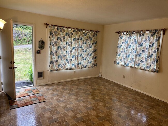 Foto del edificio - 3 Bedroom House in Quiet Neighborhood