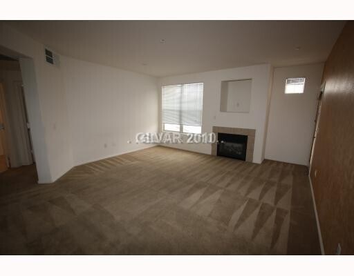 Building Photo - Beautiful Updated Condo in Prime Location ...