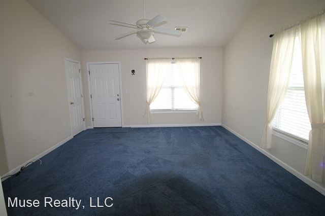 Building Photo - 3 br, 2 bath House - 121 Ross Road