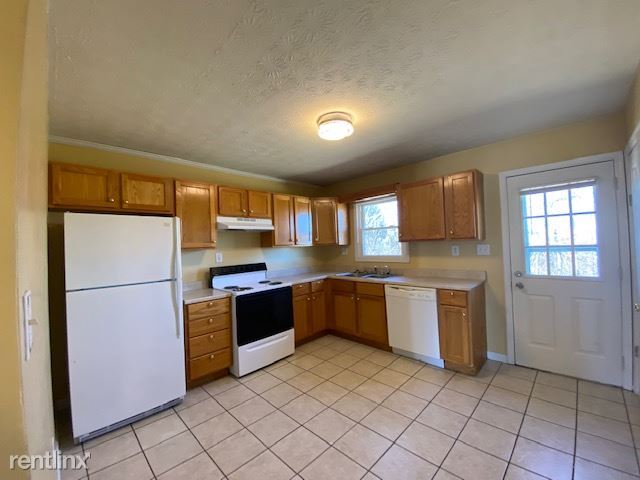 Building Photo - 2 br, 1 bath Duplex - 123B Brenda Dr 123B ...