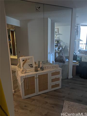 Building Photo - 60 N Beretania St