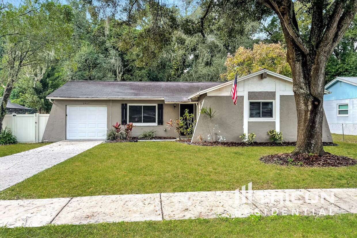 Foto principal - 2407 Devonwoode Pl