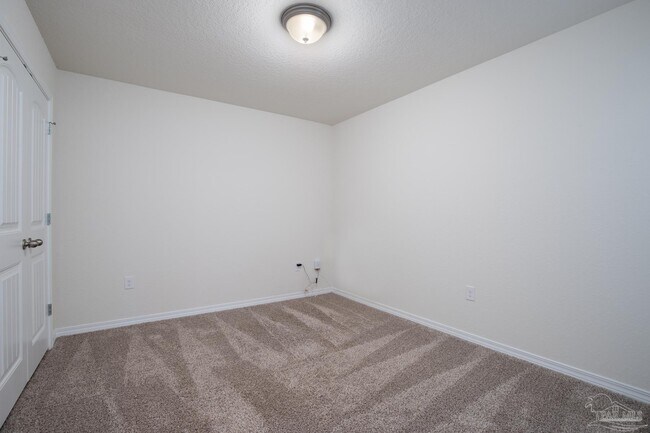 Building Photo - 4375 Thistle Pine Ct