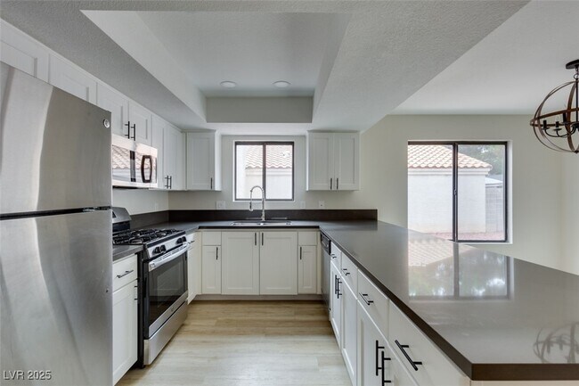 Foto del edificio - 2337 Chatfield Dr