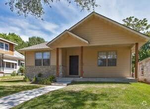 Building Photo - 806 E Loren St