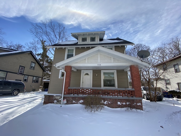 Primary Photo - Renovated 3 Bed 1 Bath House for Rent on S...