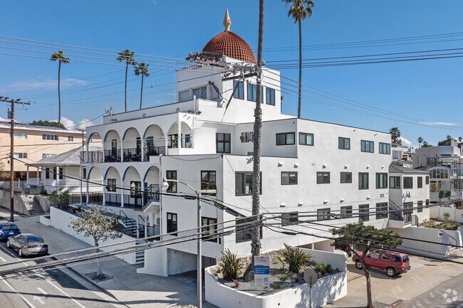 Foto del edificio - The Coastal Apartments