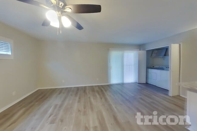 Building Photo - 416 Forestwood Dr