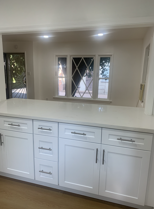 Kitchen Island - 8732 Dorrington Ave