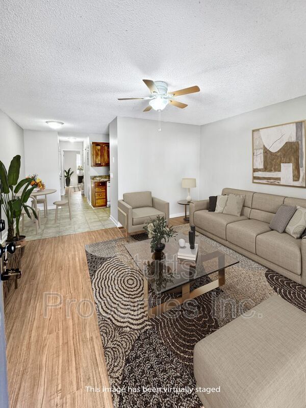 Primary Photo - 321 W Irvine Ave