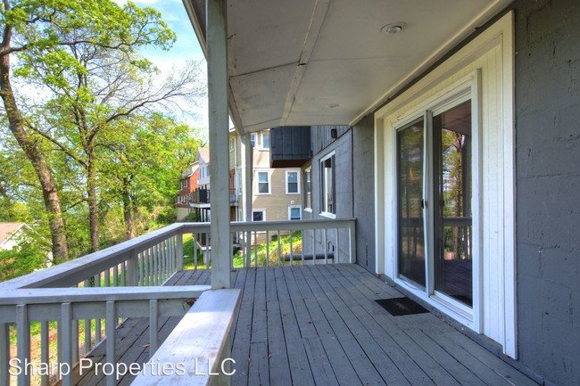Building Photo - 563 S Crest Rd