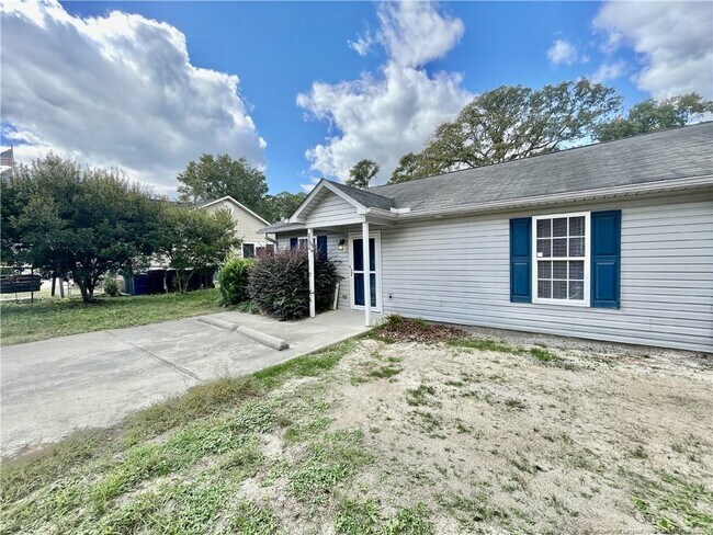 Building Photo - 3721 Betts Dr