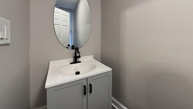 Building Photo - Bright 3BR with Sleek Vinyl Flooring & Modern Kitchen