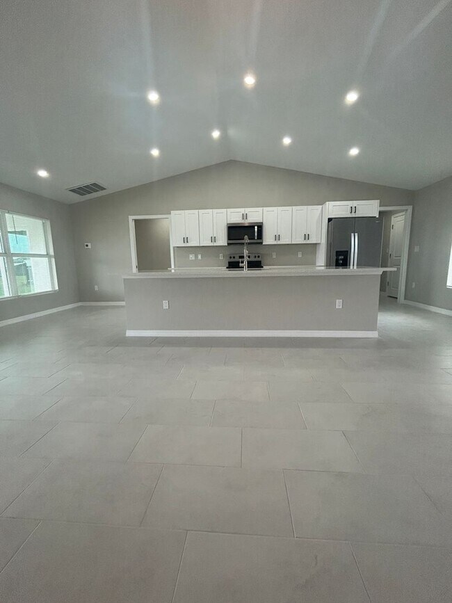 Foto del edificio - Your Dream Rental: Brand-New 4BR/3BA with Open Floor Plan