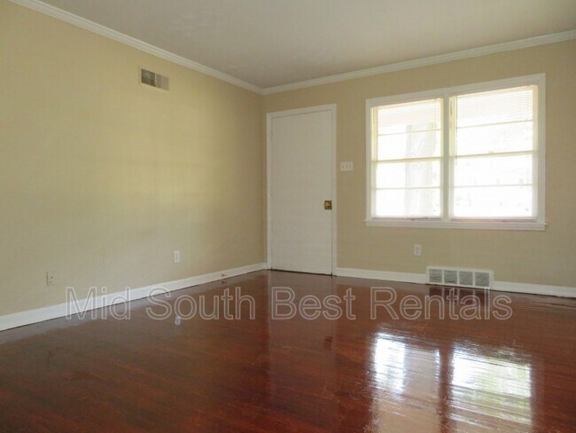 Building Photo - 1988 Lauretta Ave