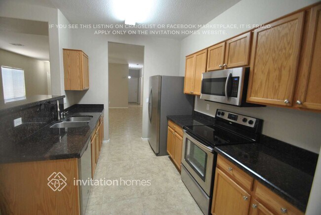 Building Photo - 806 E Tortoise Trail