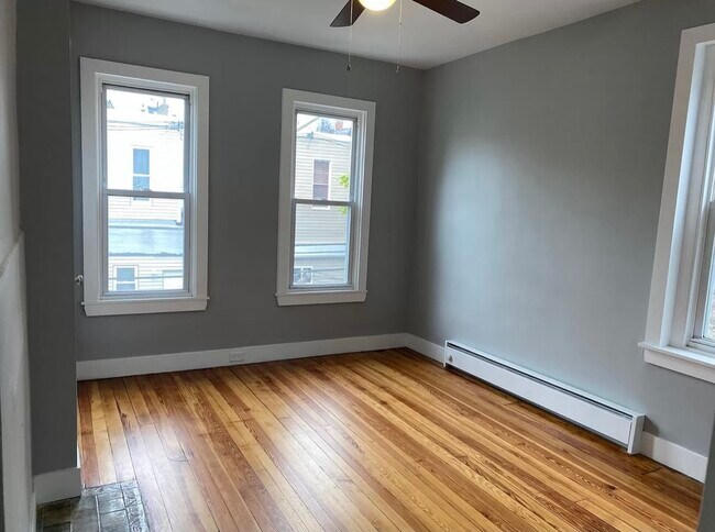 Building Photo - 4251 Leidy Ave