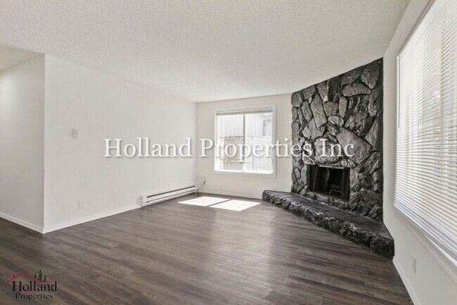 Foto del edificio - 6685-6687 SW 192nd Ave
