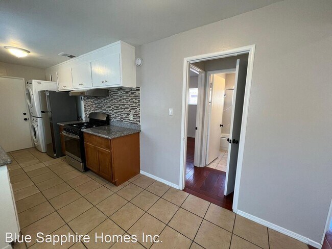 Foto del edificio - 1 br, 1 bath House - 2630 38th Ave