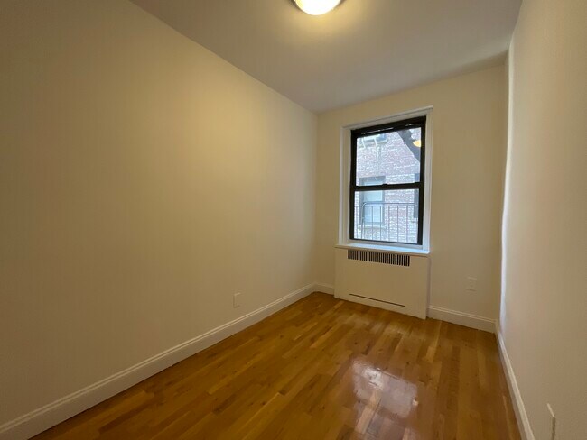Foto del edificio - 690 Fort Washington Ave