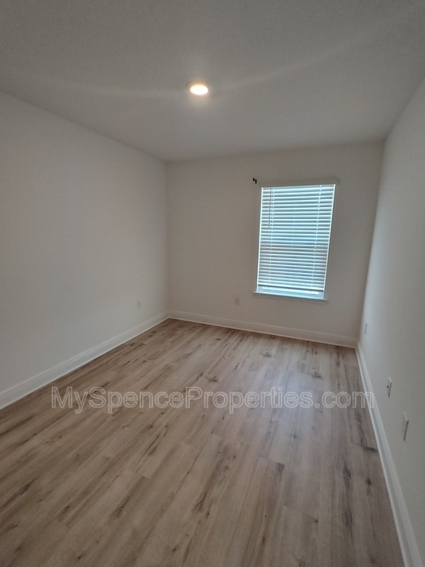 Building Photo - 5 Renea Cv