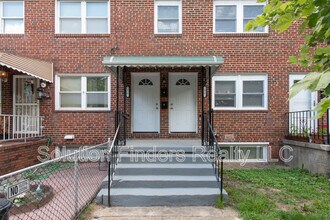 Building Photo - 3458 6th St