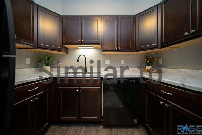 Foto del edificio - 617 N Lewis Ave