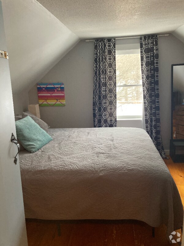 Apartments For Rent in Hartland, VT with Hardwood Floors 3 Rentals