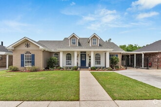 Building Photo - 804 Terry Dr