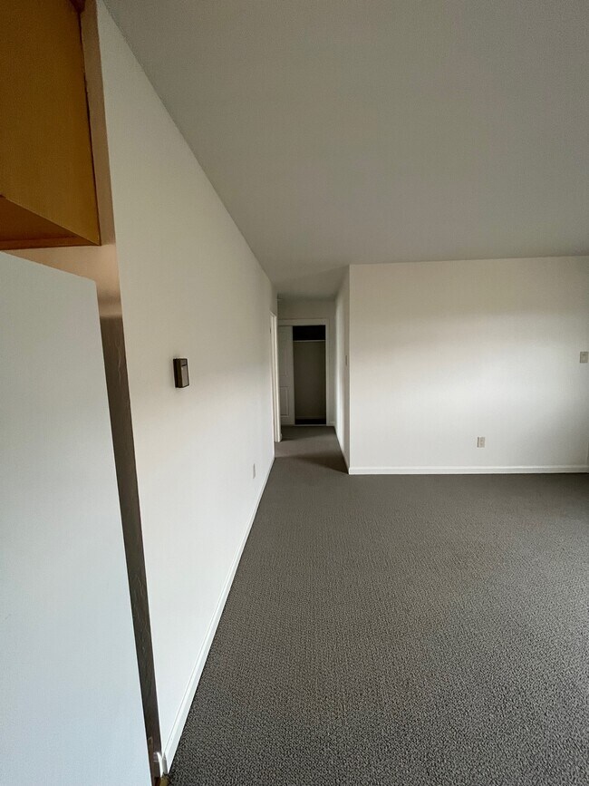 Foto del edificio - 145 W Market St