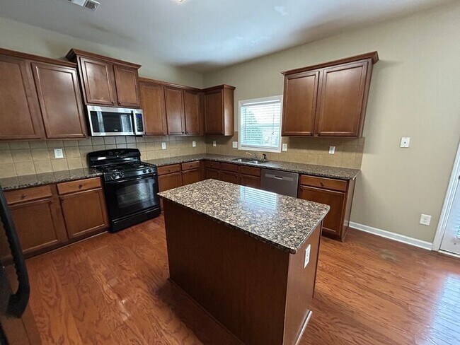 Foto del edificio - 3365 Earhart Way