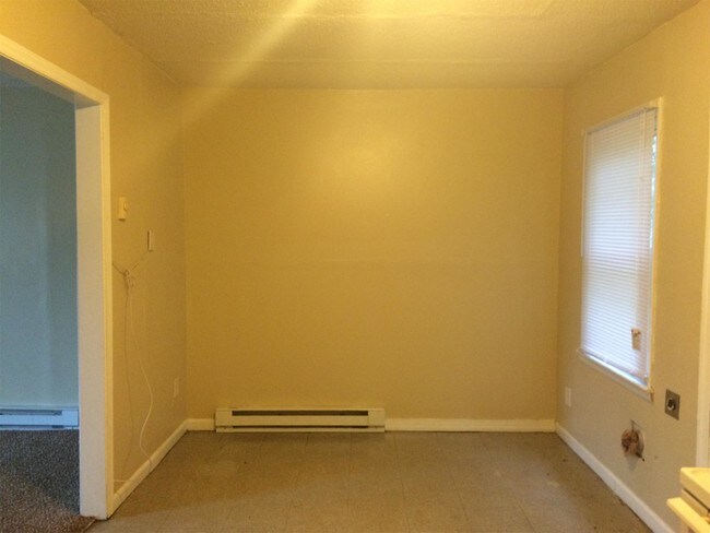 Building Photo - 421 Honeywood Ave