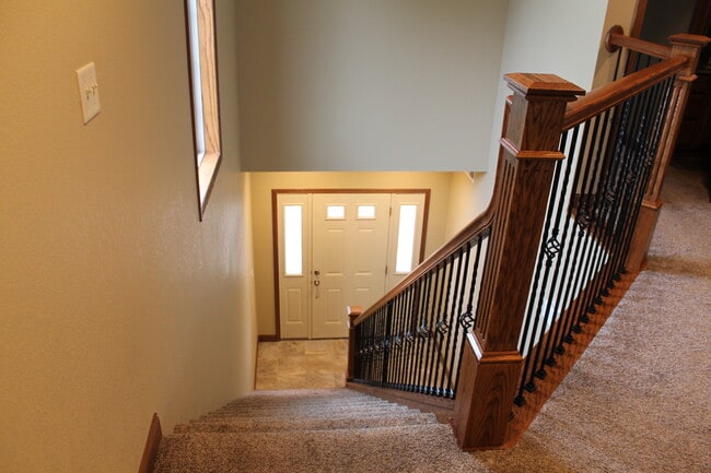 Building Photo - 1181 Brentwood Dr