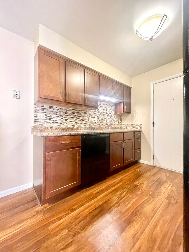 Foto del edificio - 9920 W 153rd St