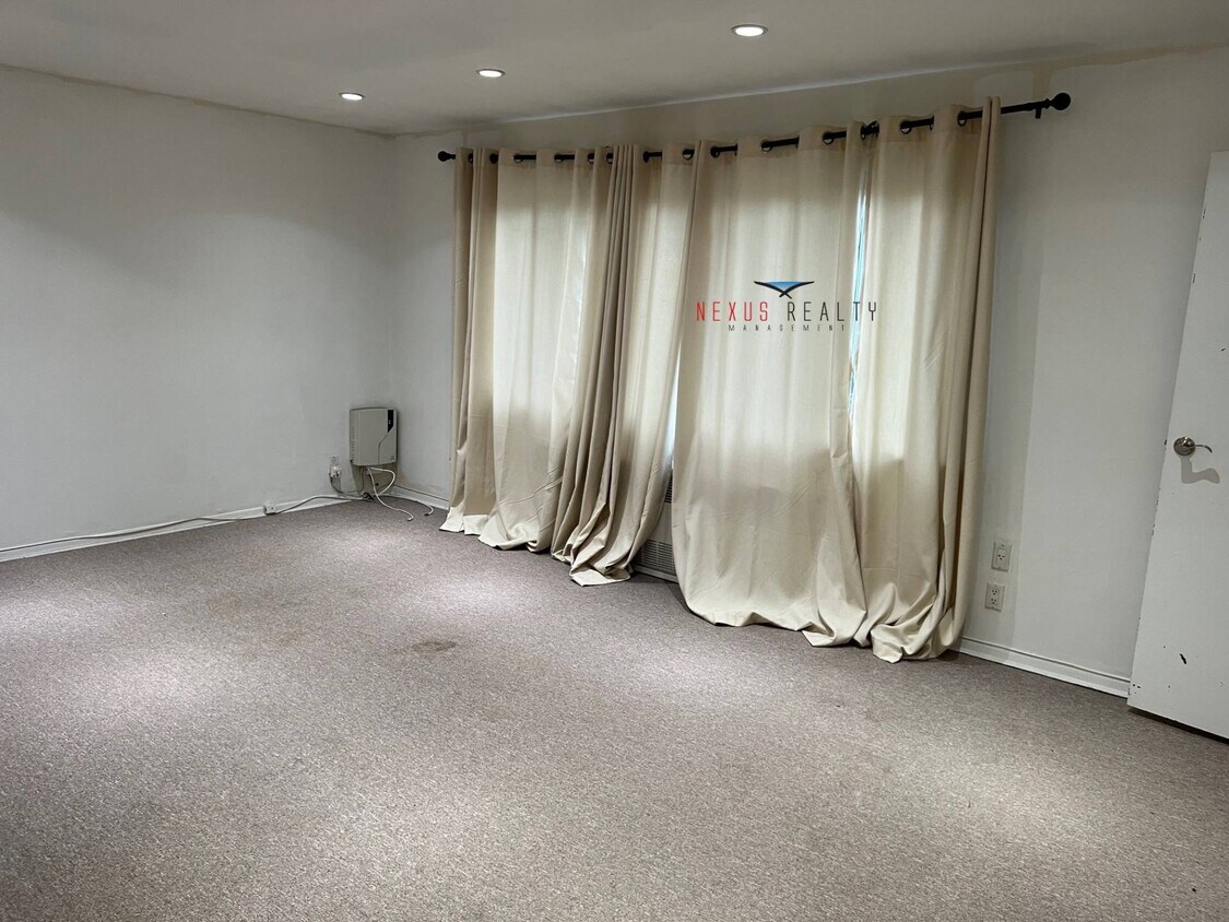 Foto principal - 157-60 21st Ave